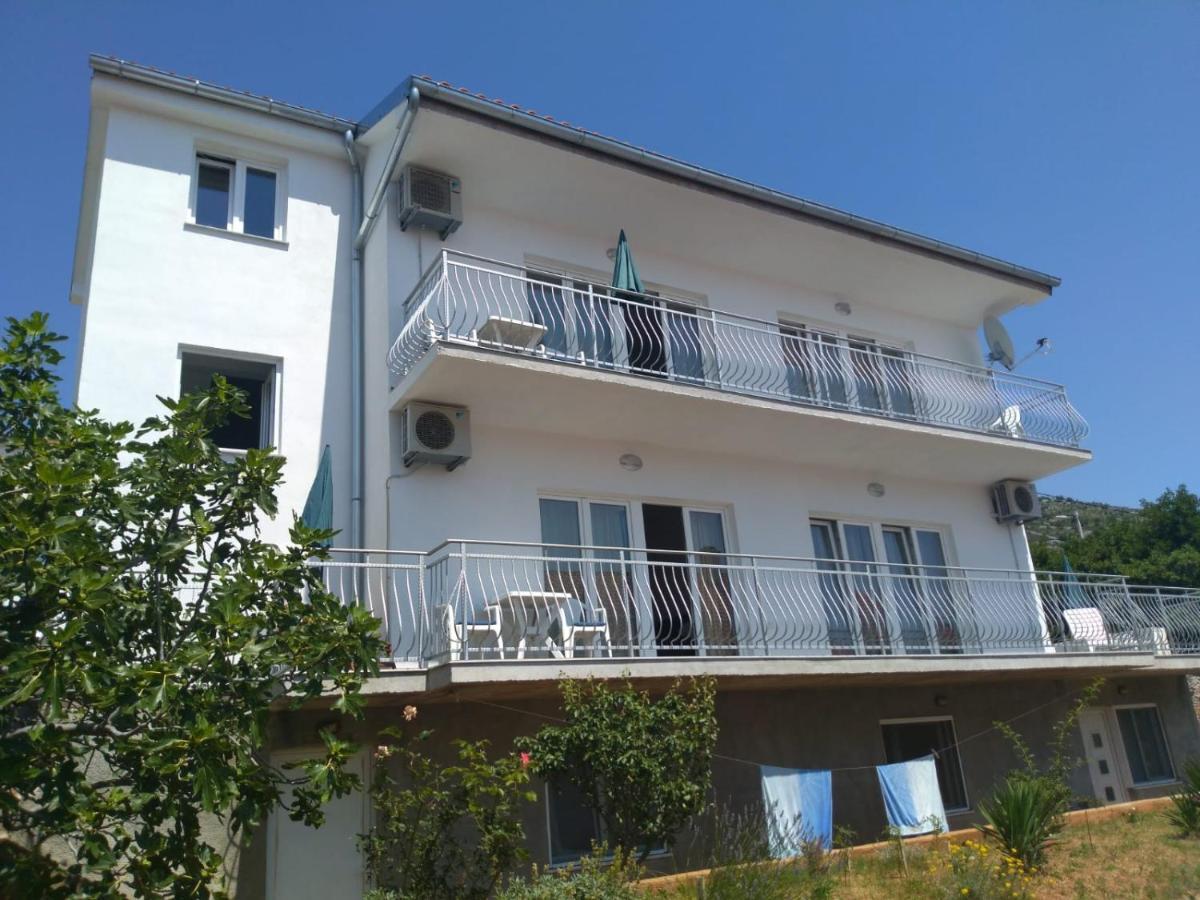 Sea Side App Apartment Vratarusa Exterior photo