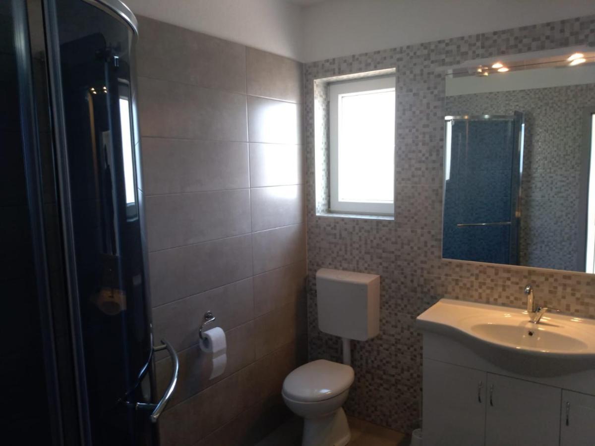 Sea Side App Apartment Vratarusa Exterior photo